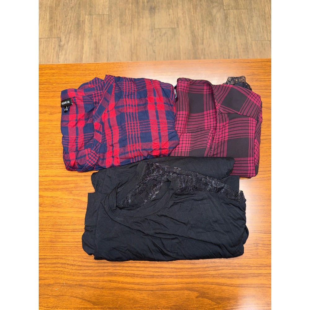 Torrid Plus Size 3 Top Bundle Black Lace Super Soft Red Navy Plaid Button Down